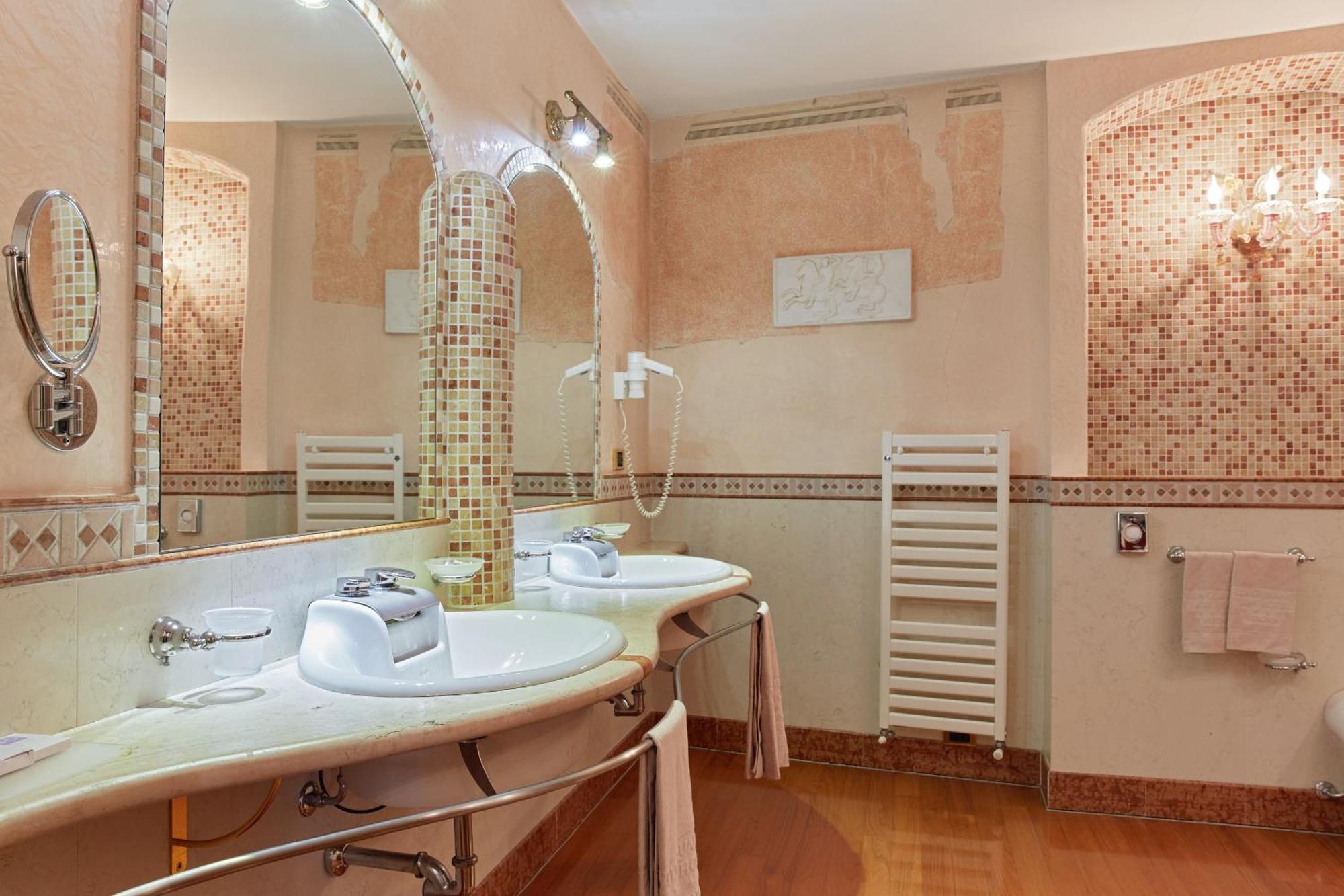 Junior Suite,1279518373:JPEG